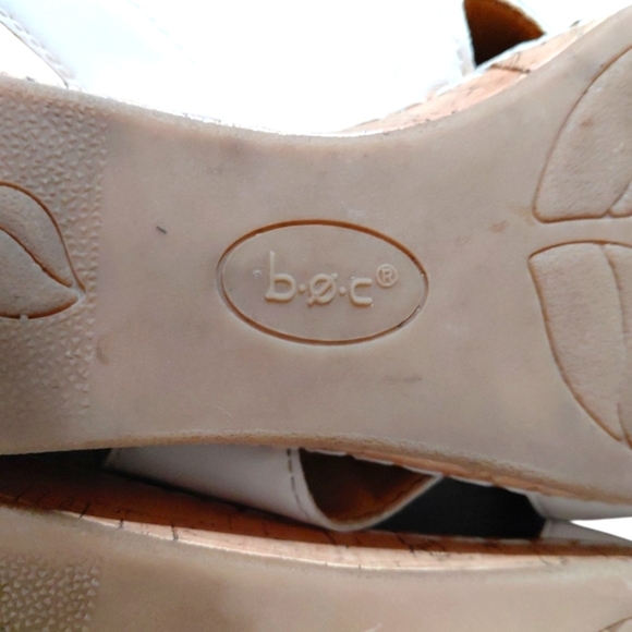 Born Schirra White Leather Comfort Sandal White Open Toe Wedge Size 9 M - Picture 9 of 11